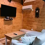 Llanaj アパート ベラト