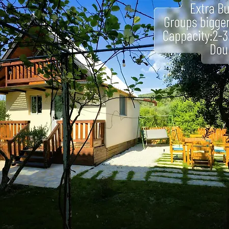 Llanaj Apartman *